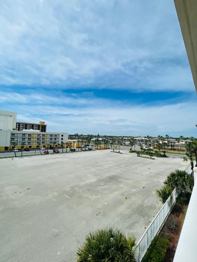 Daytona Beach Resort Oceanfront Condostudio Buitenkant foto